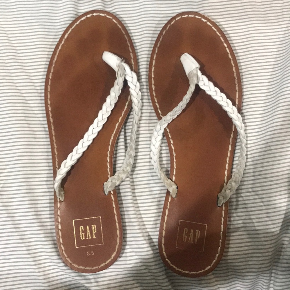 Leather flip flops